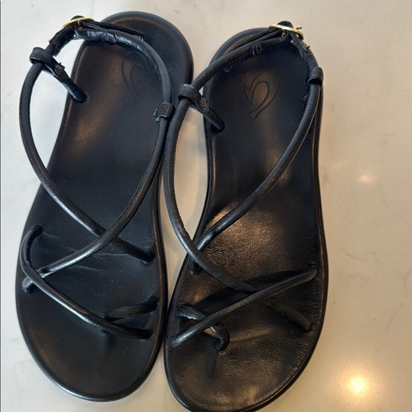 OluKai Black Sandals Sleek Minimalist Design - Picture 2 of 5
